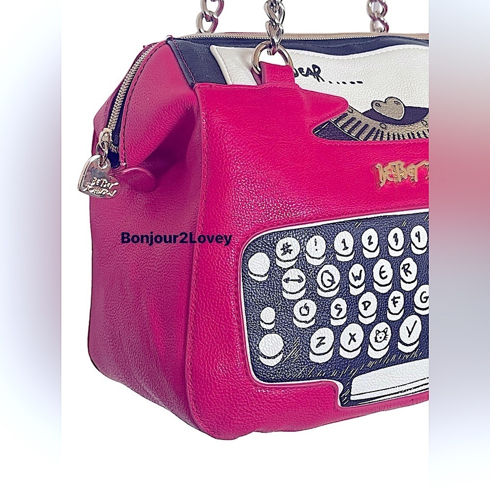 Betsey Johnson Pink Typewriter Handbag. Rare Hard to find Collectors piece - Picture 4 of 12